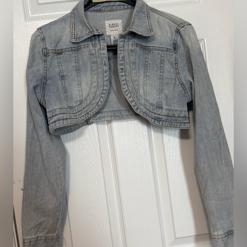 Almost Famous Light Wash Cropped Jean Jacket